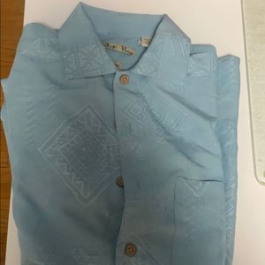 Blue short sleeve button down shirt good condition